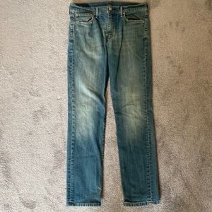 Men’s Levi Straight Legged Blue Jeans - good condition - W33 - L32 - no flaws